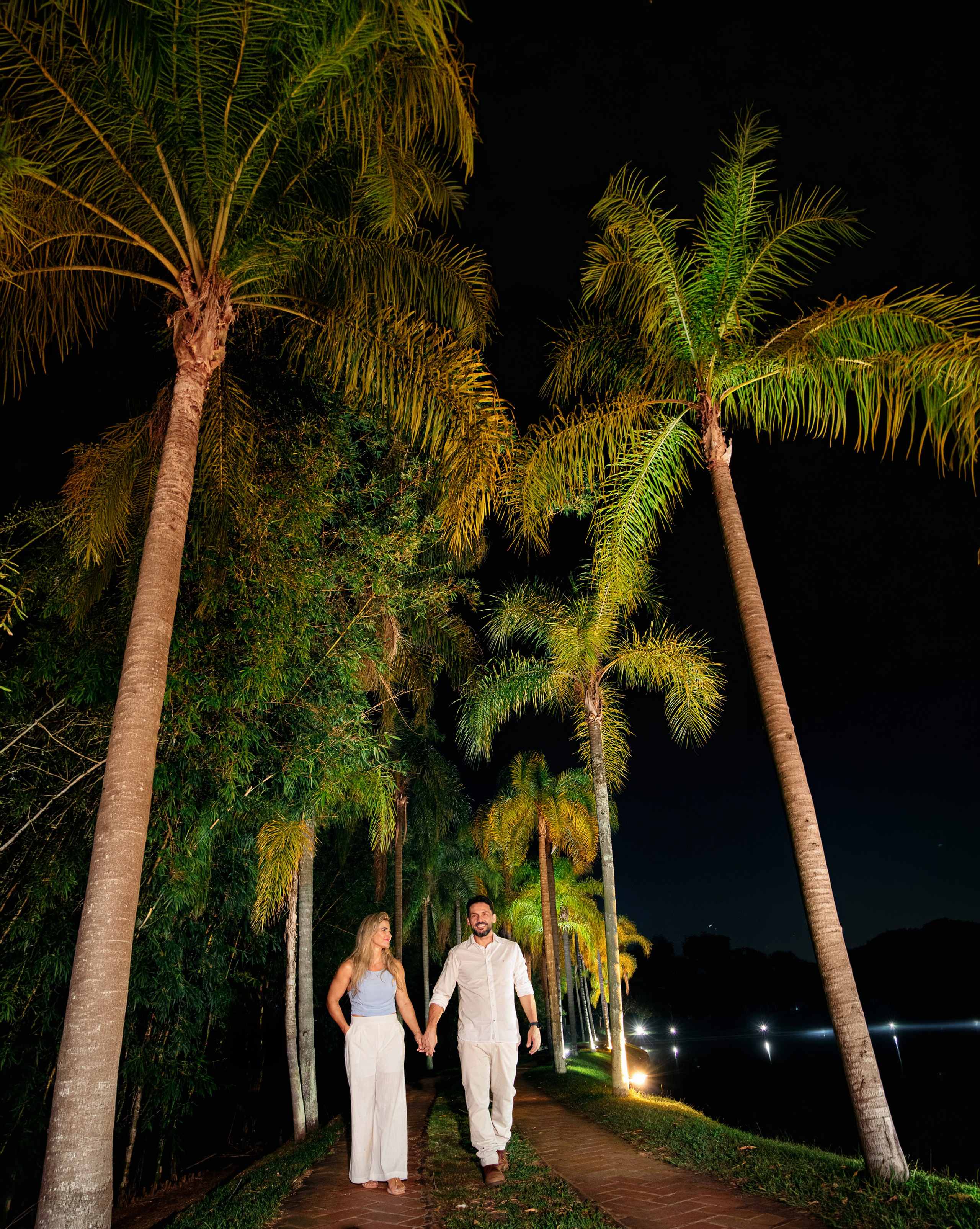 Ensaio Pré-Wedding no Interior Paulista com Lago, Areia e Pôr do Sol | Studio Melk. Foto e Video Studio Melk
