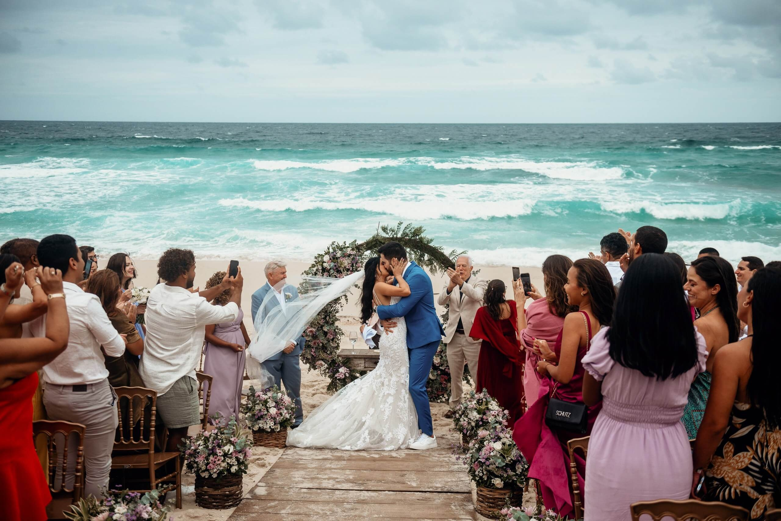 Casamento na Praia no Rio de Janeiro: Locais e Dicas