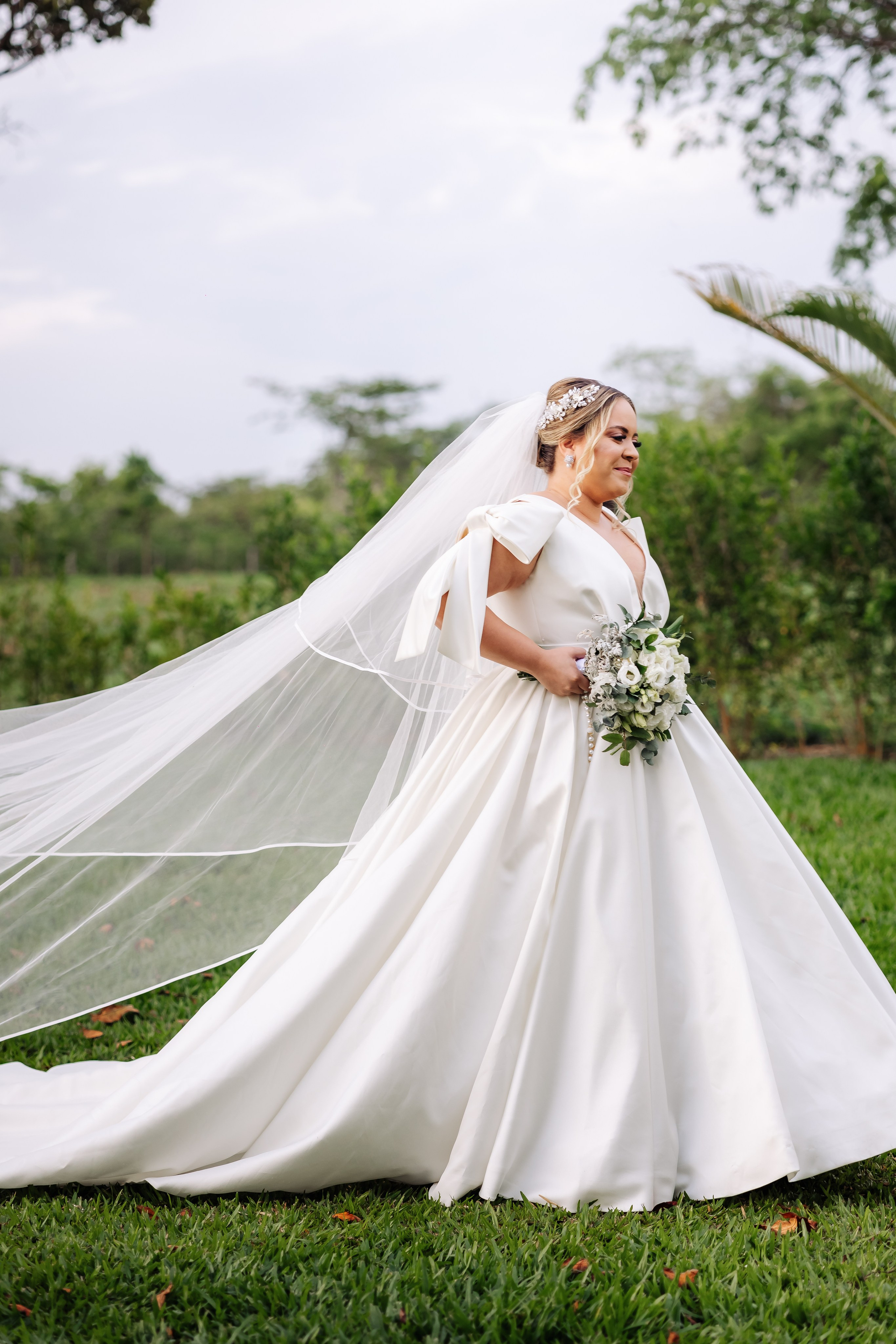 Britany e Rodrigo. Fotografia de casamento, Gestante e 15 anos| Montes Claros/MG