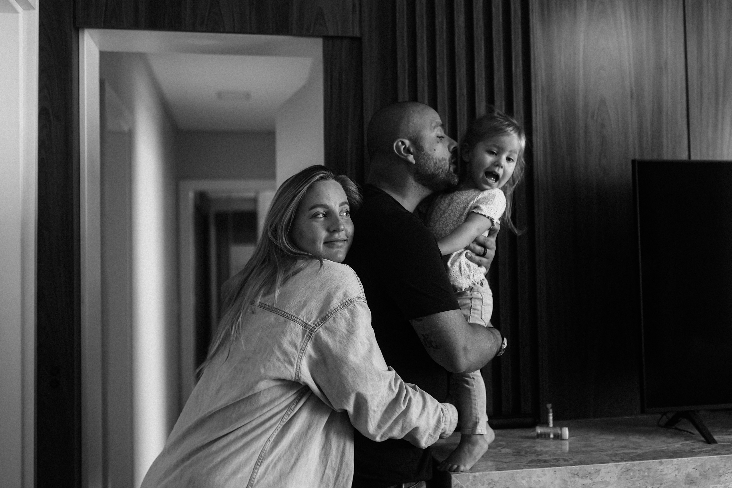 A espera da Iris parte 2. Fotografa documental de familia e nascimento em Florianópolis SC Daria Ermolaev