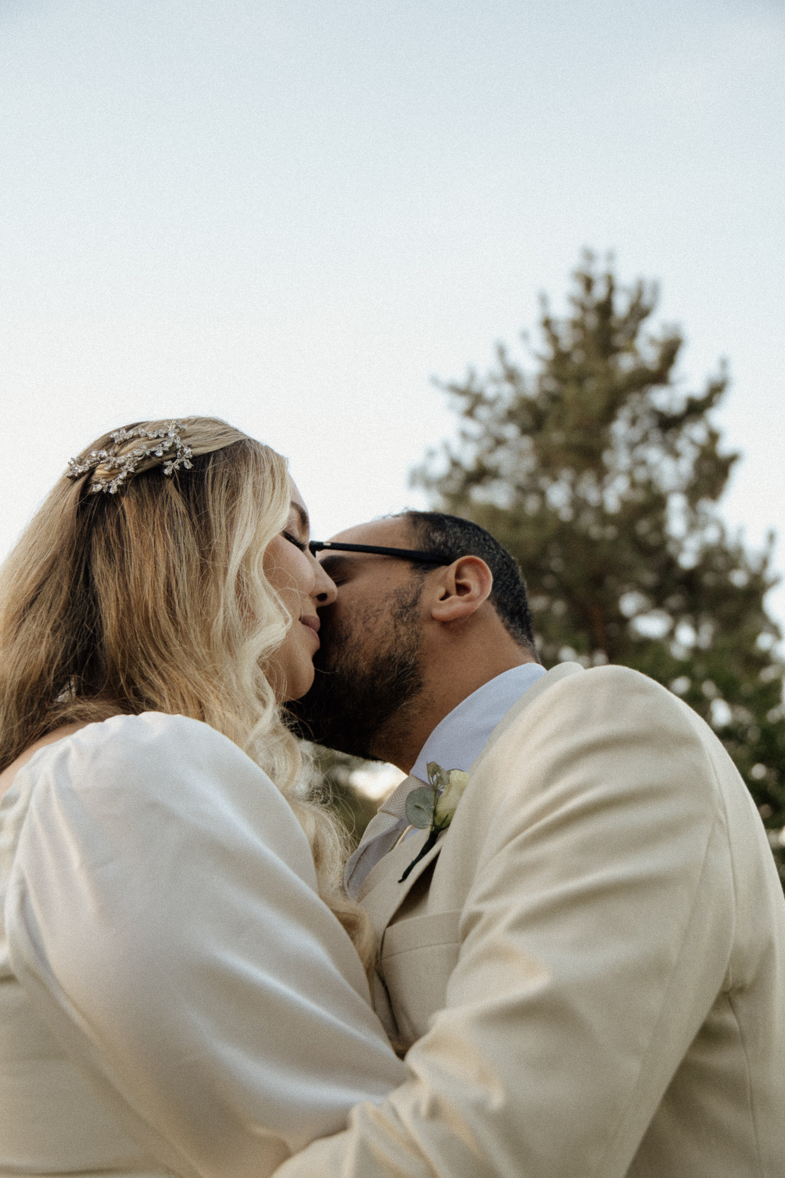 Lari & Luiz. Congiu Wedding