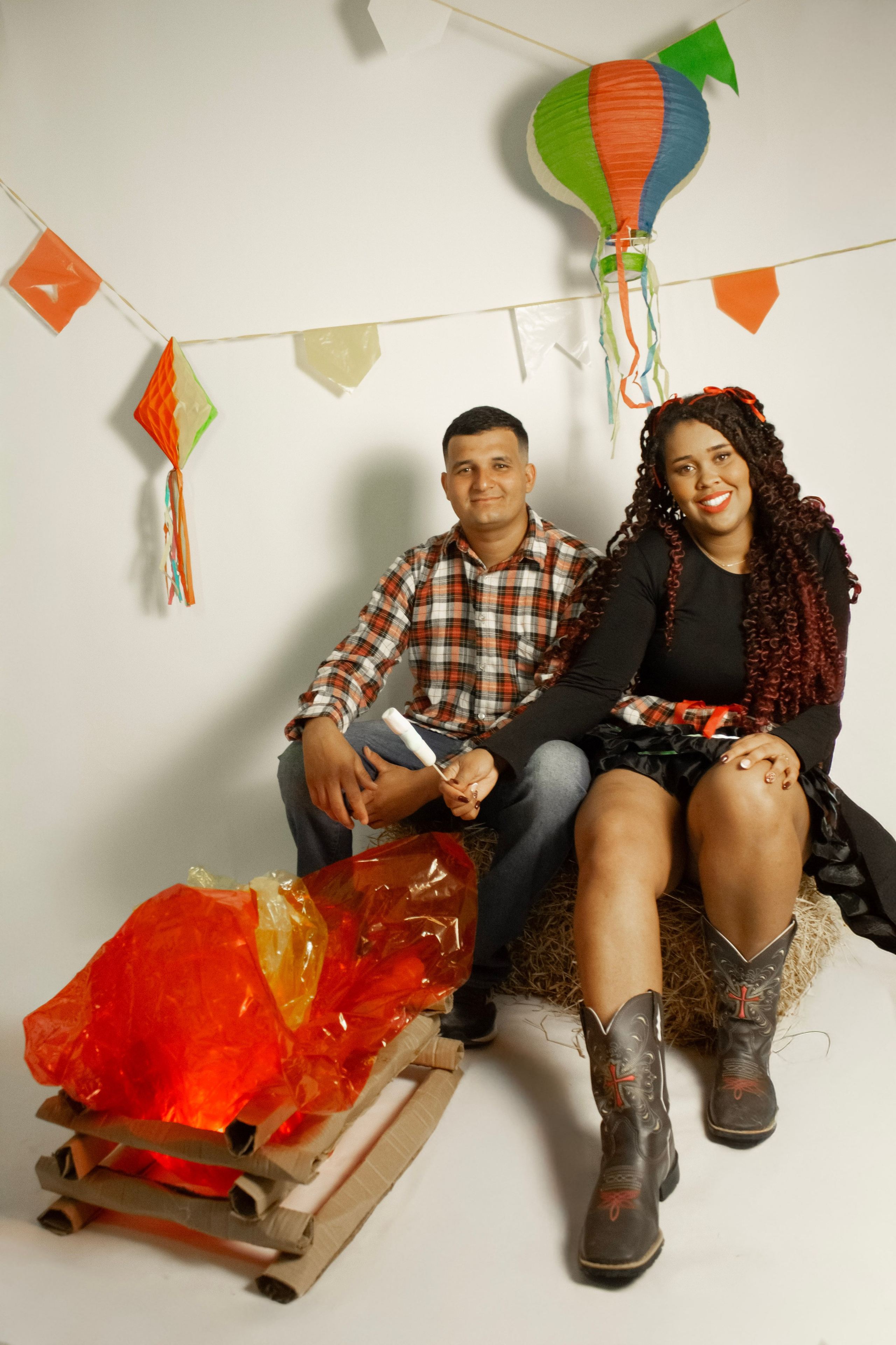 Sessão de fotos temática: Festa Junina do casal Natasha & Gabriel