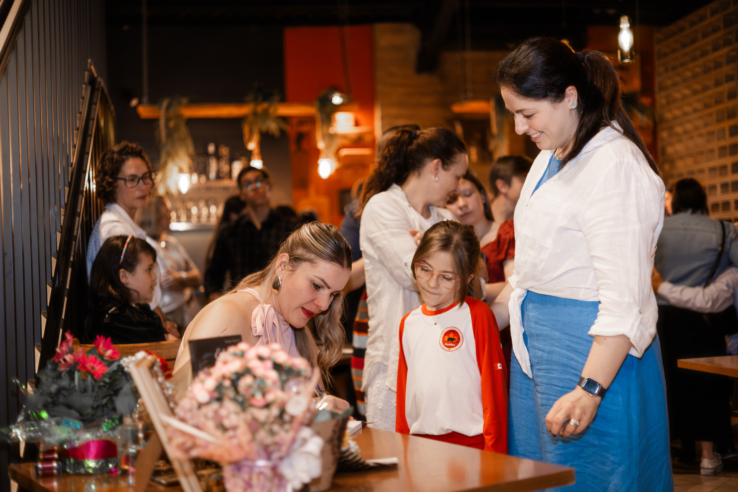Lançamento de Livro Vivi Princival. Lumiere Filmes e Fotos