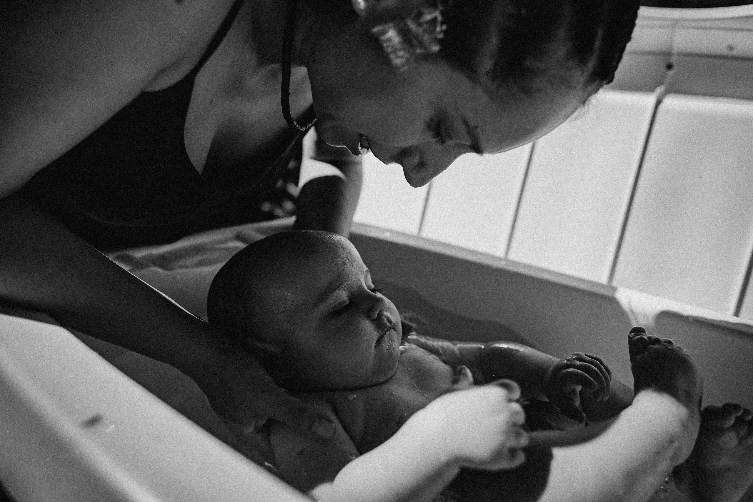 Nastya Dima Gabriela. Fotografa documental de familia e nascimento em Florianópolis SC Daria Ermolaev