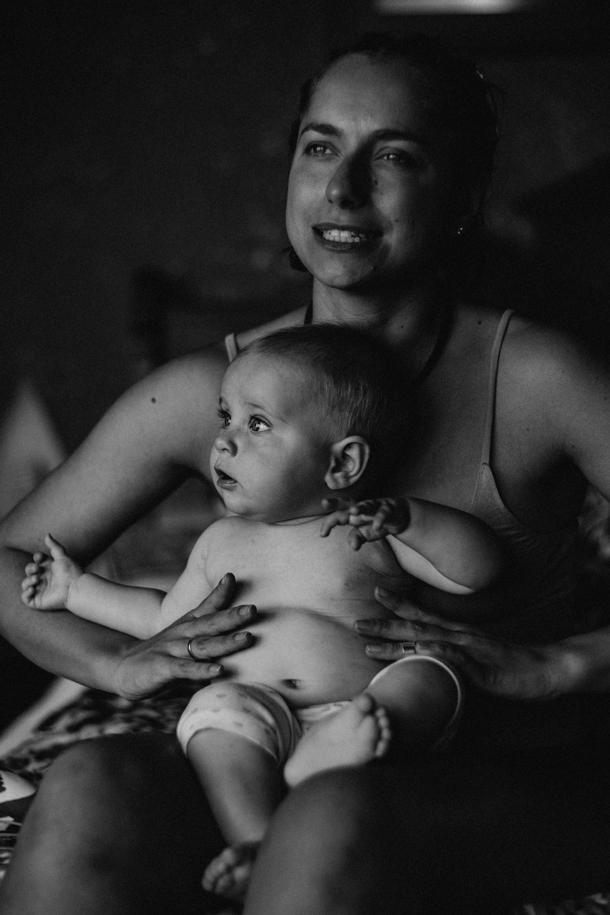 Nastya Dima Gabriela. Fotografa documental de familia e nascimento em Florianópolis SC Daria Ermolaev