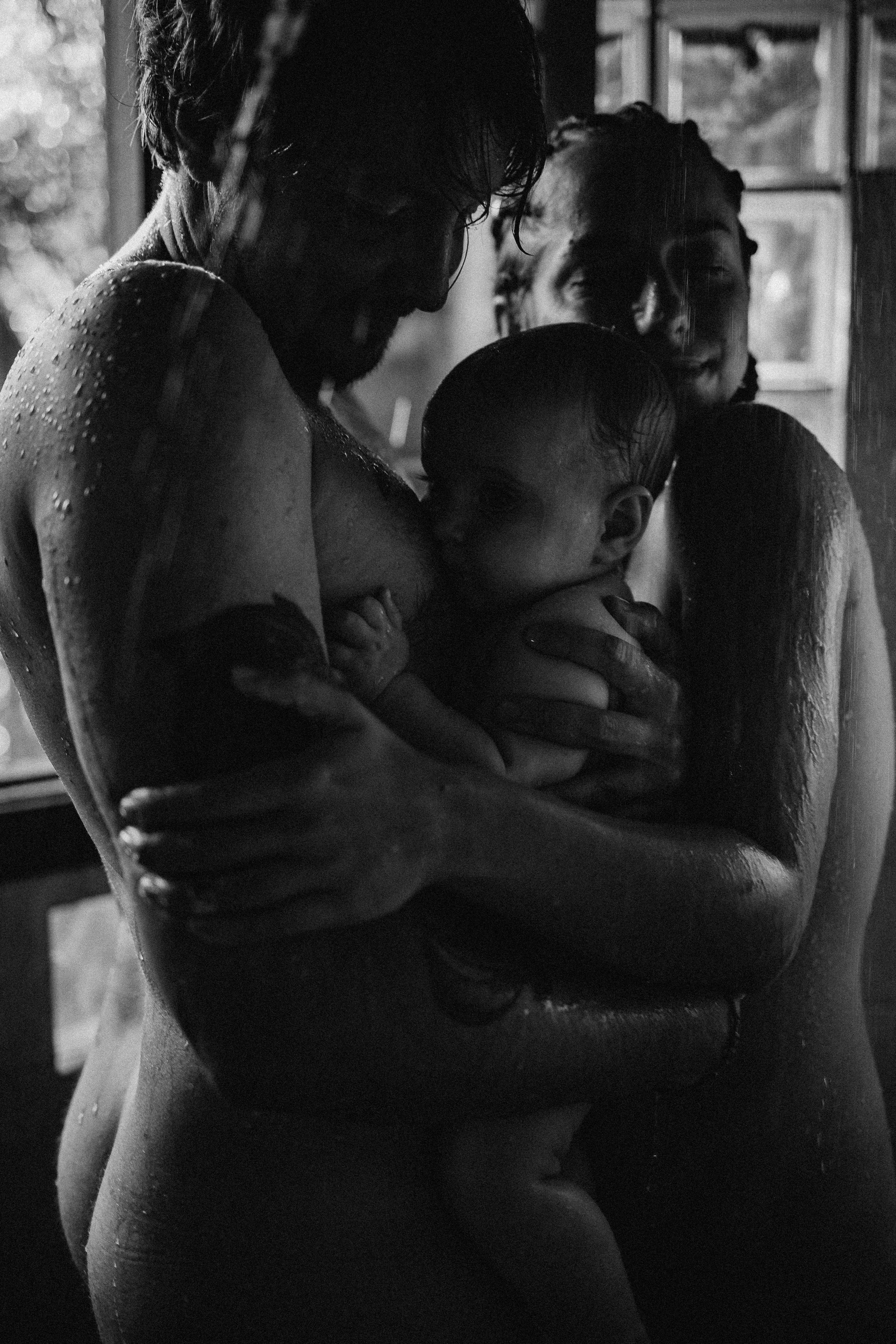 Nastya Dima Gabriela. Fotografa documental de familia e nascimento em Florianópolis SC Daria Ermolaev