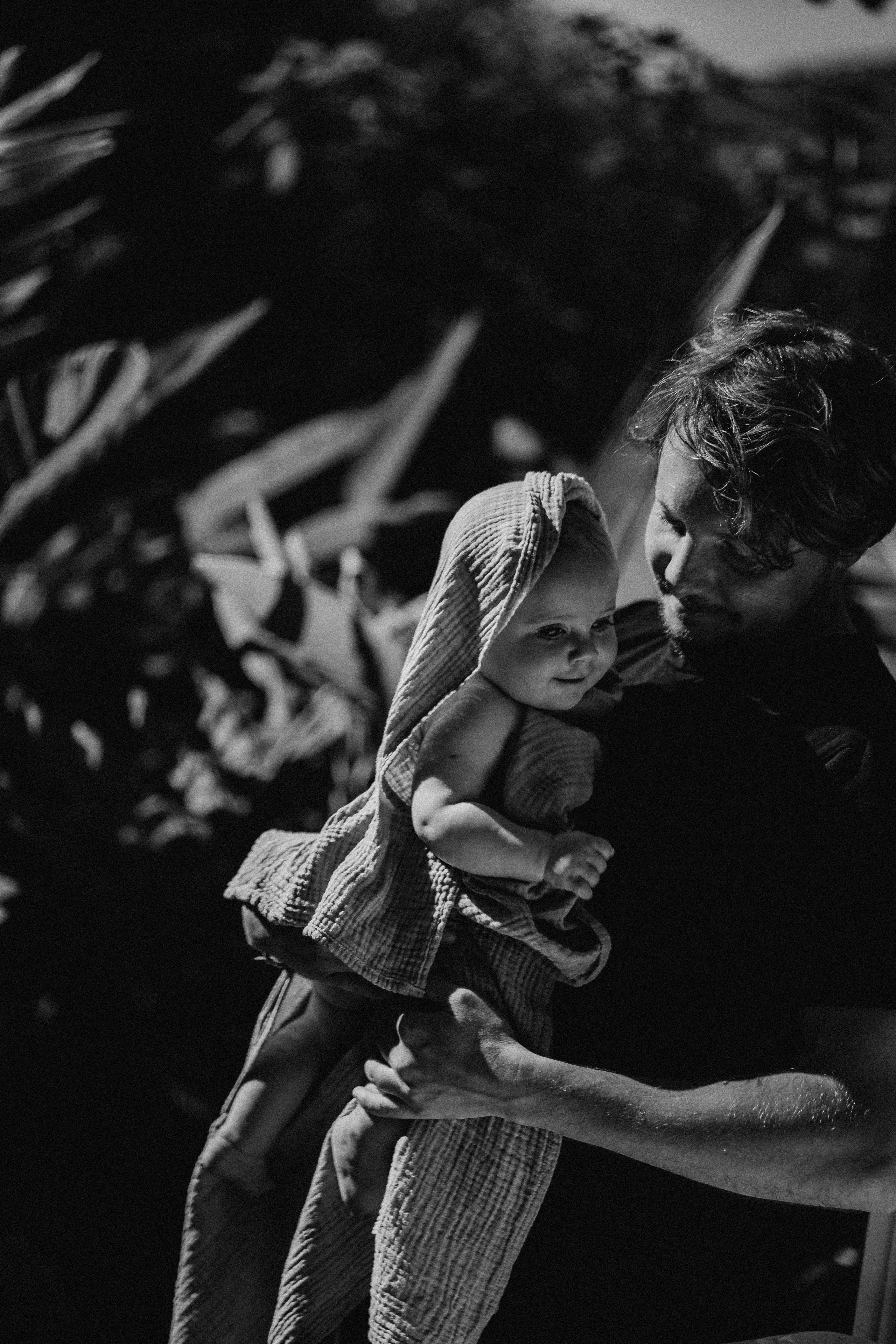 Nastya Dima Gabriela. Fotografa documental de familia e nascimento em Florianópolis SC Daria Ermolaev