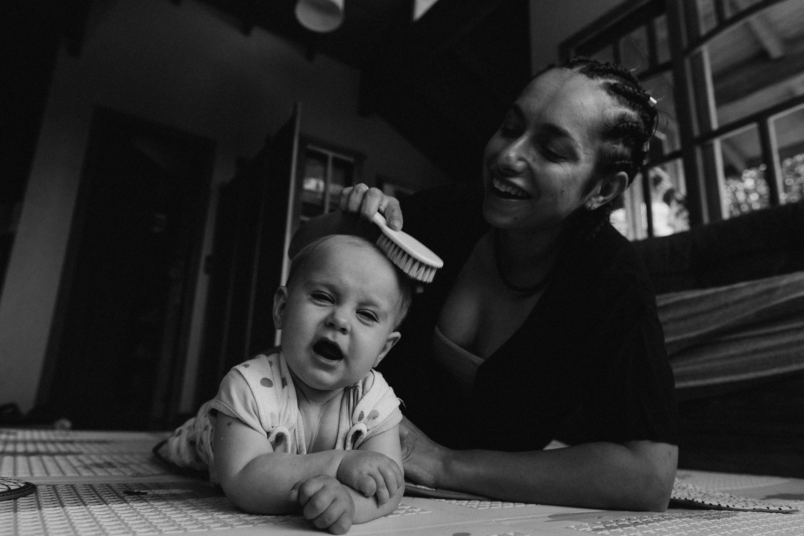 Nastya Dima Gabriela. Fotografa documental de familia e nascimento em Florianópolis SC Daria Ermolaev