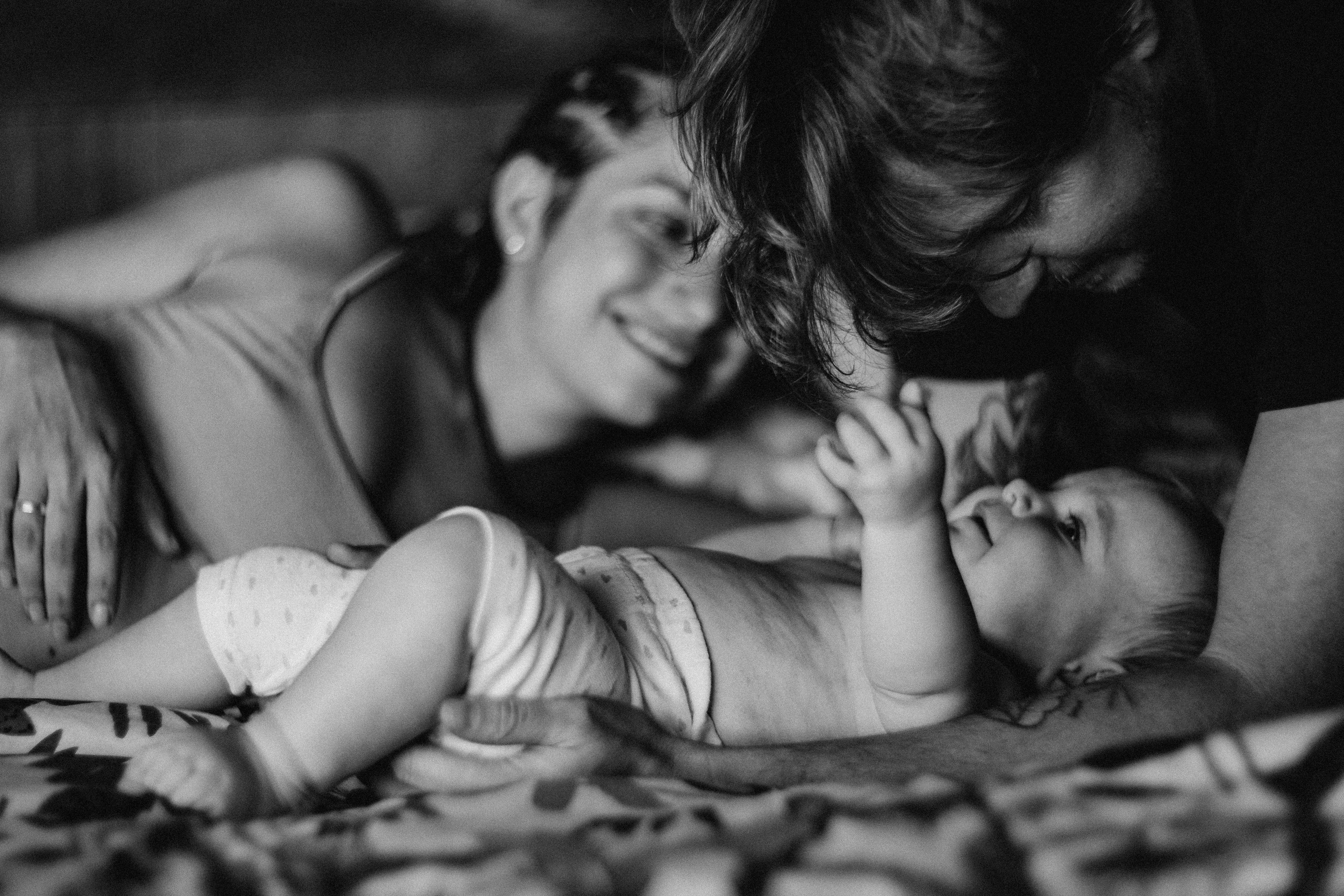 Nastya Dima Gabriela. Fotografa documental de familia e nascimento em Florianópolis SC Daria Ermolaev