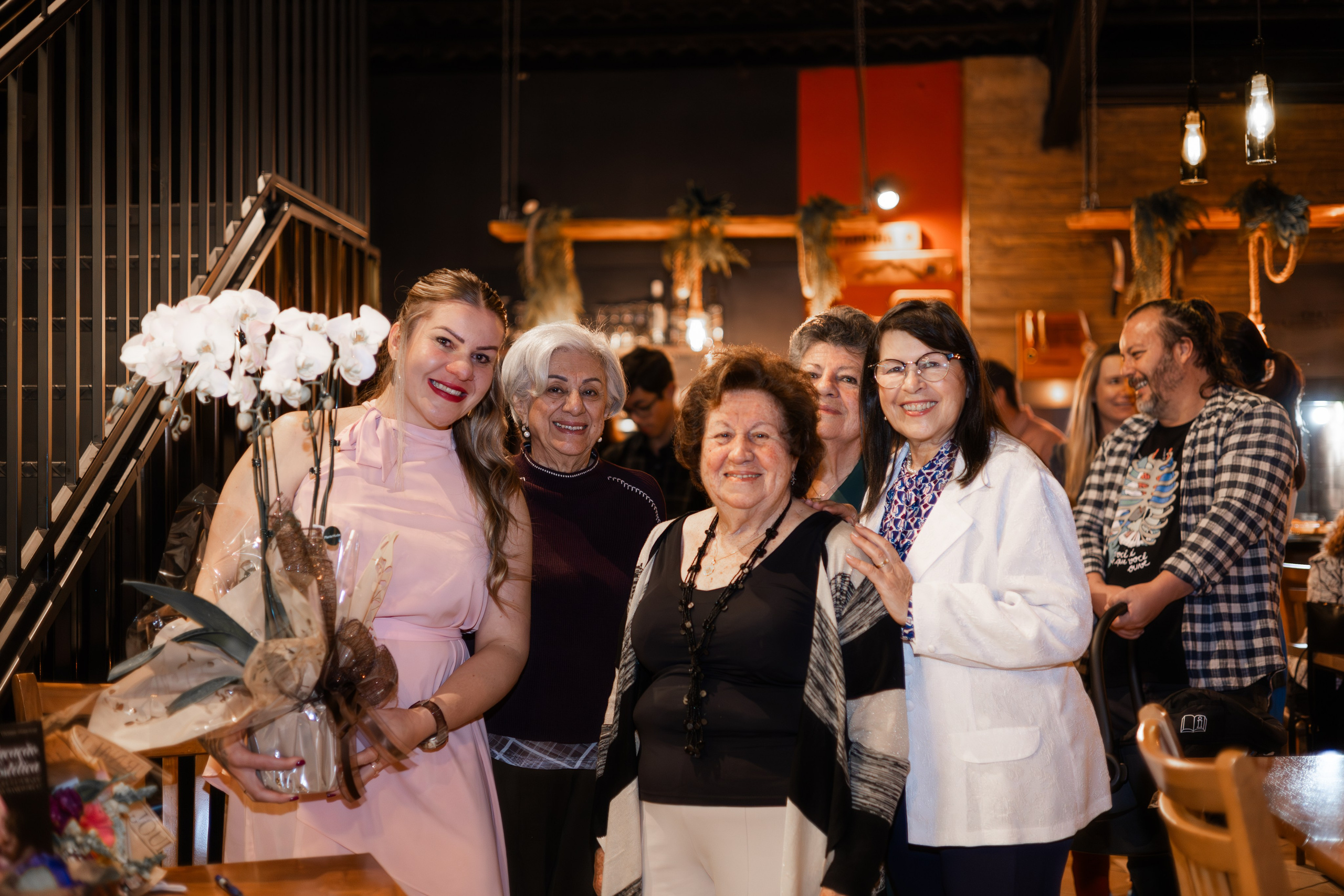 Lançamento de Livro Vivi Princival. Lumiere Filmes e Fotos