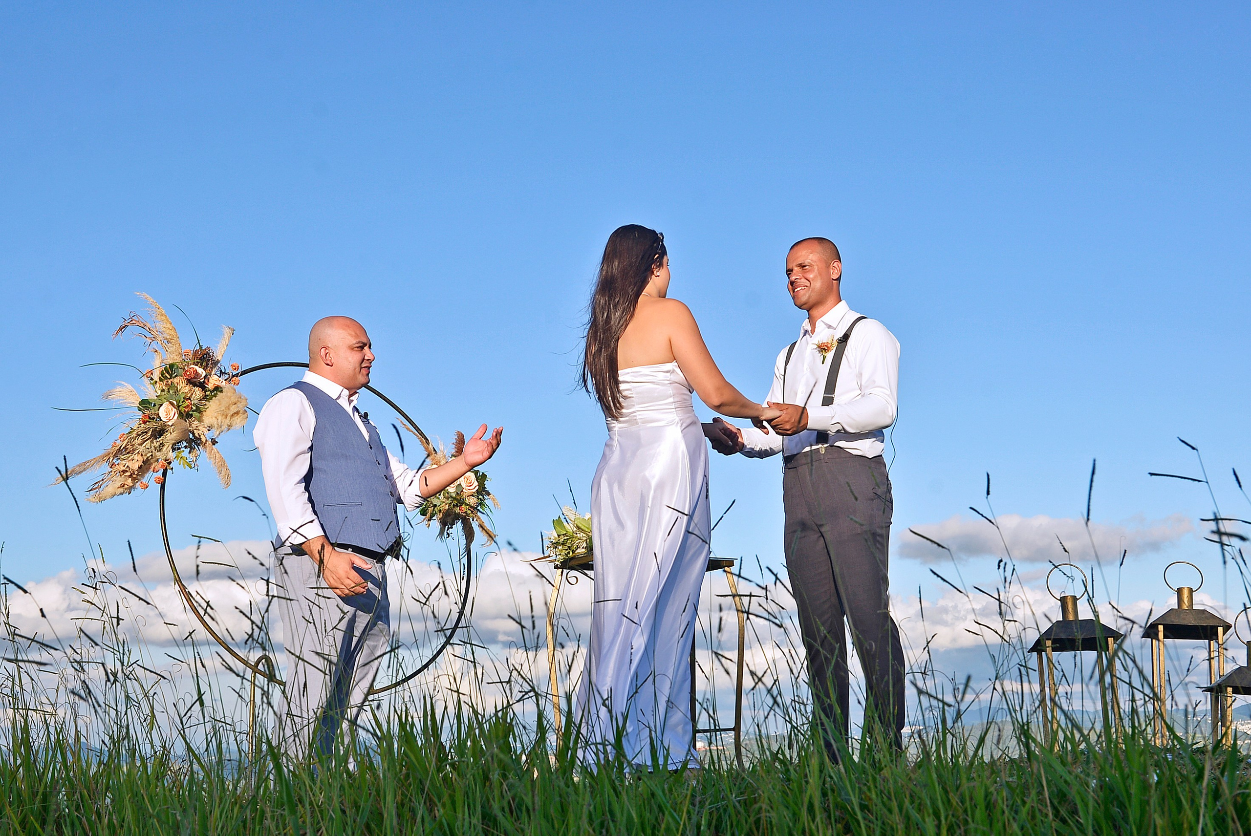 Jefferson & Juliana — Morro do Capuava, Pirapora do Bom Jesus. Produtora Bride