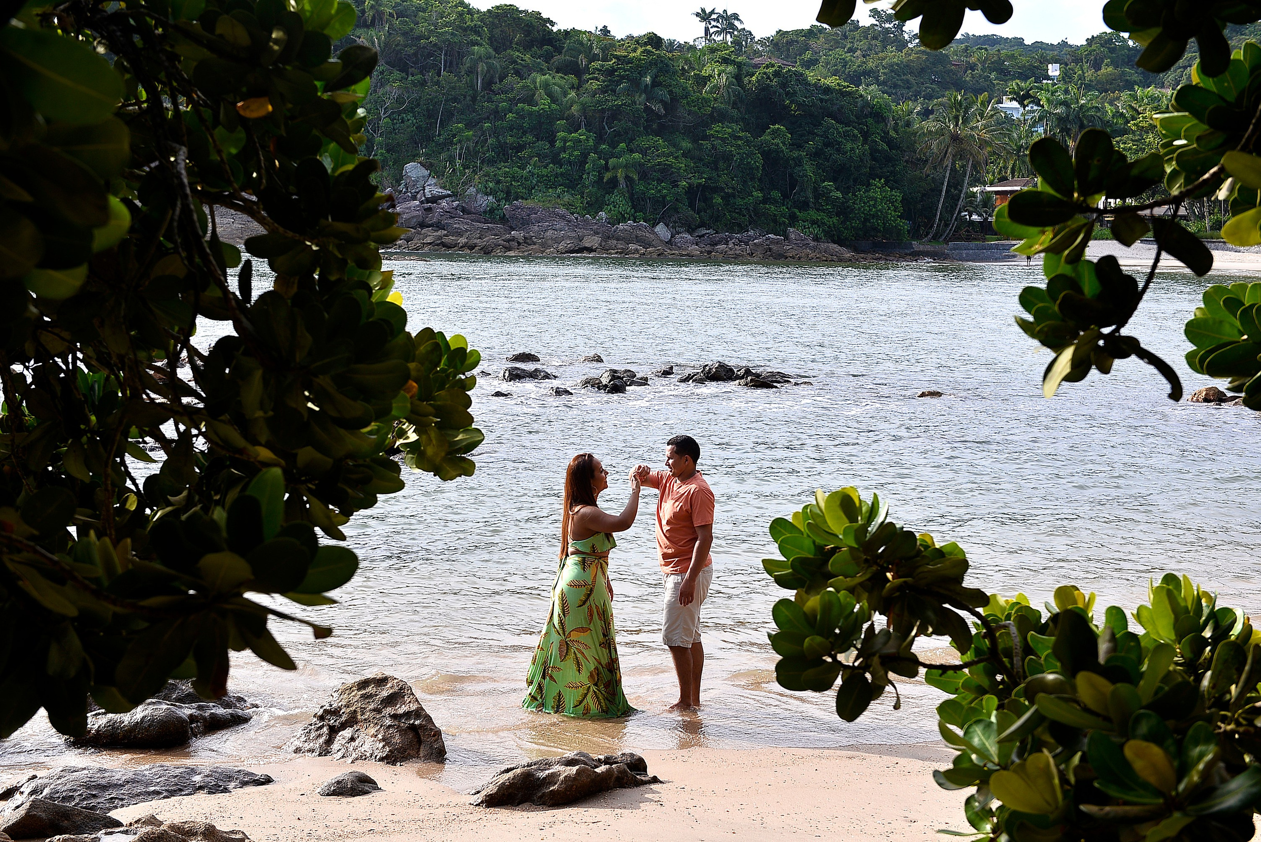 Valdene & Yasmim — Praia das Conchas, Guarujá. Produtora Bride