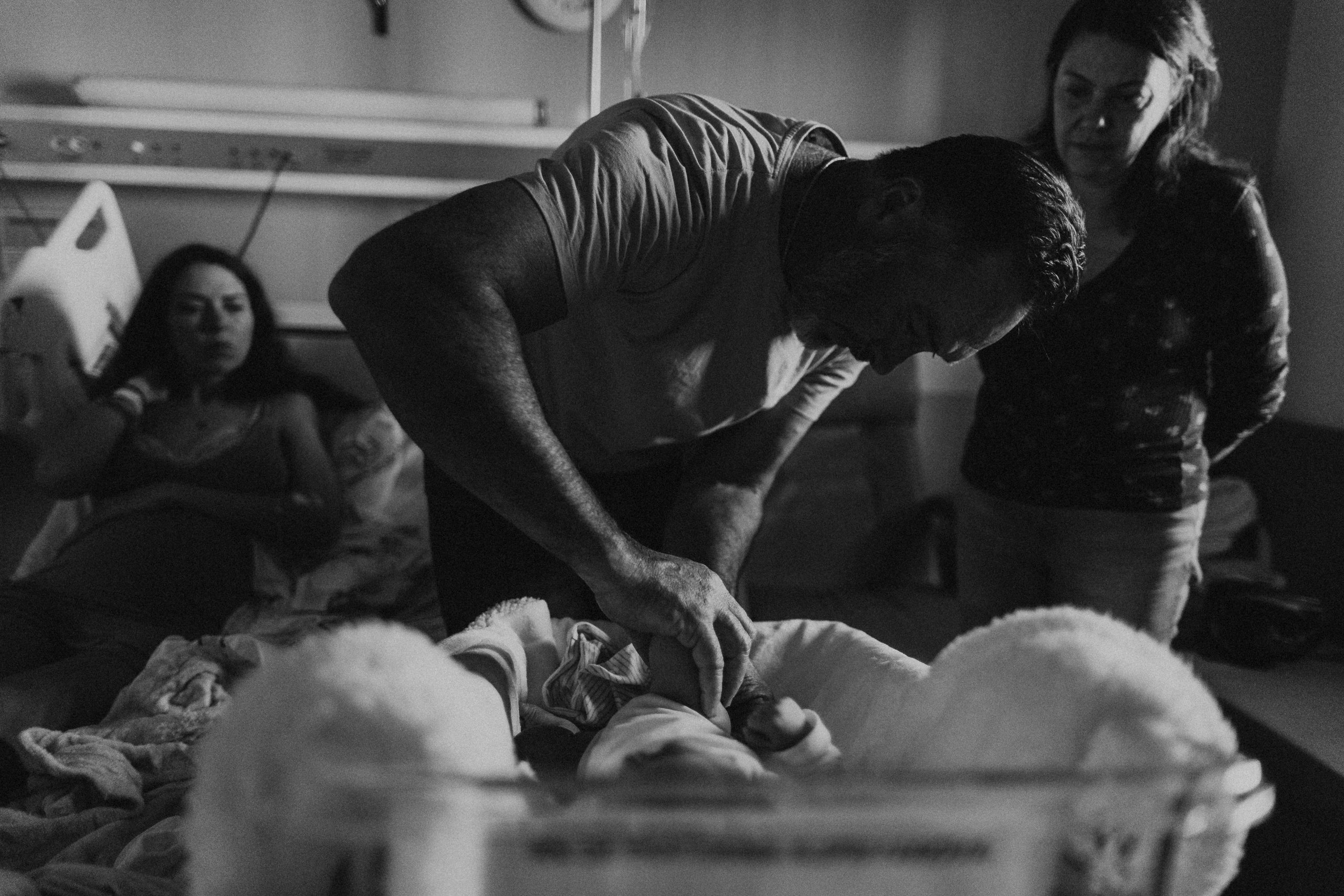1 день до и после рождения Хелен. Доĸументальный семейный фотограф во Флорианополисе и Санта-Катарине Дарья Ермолаев
