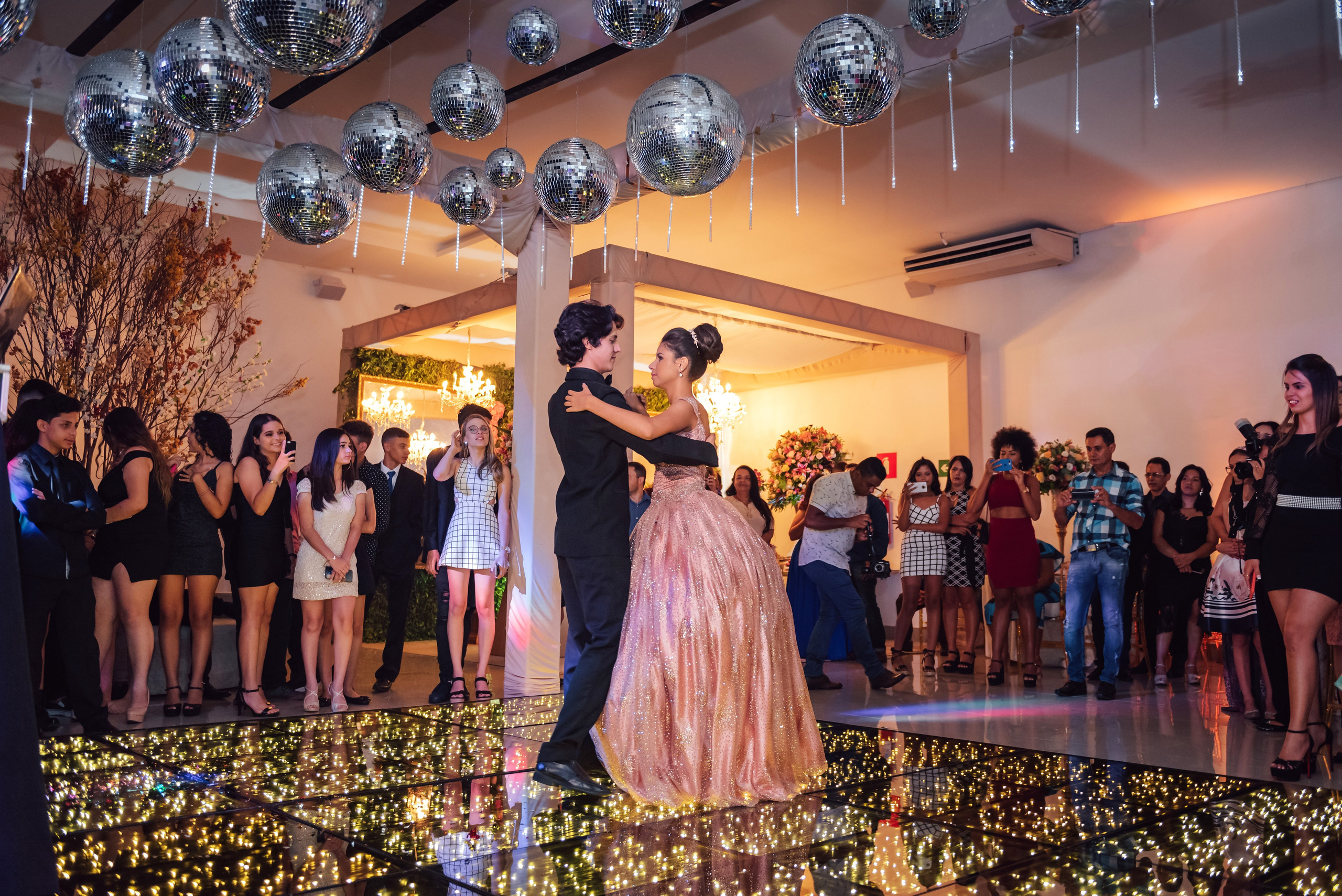 Baile. Fotografia de casamento, Gestante e 15 anos| Montes Claros/MG