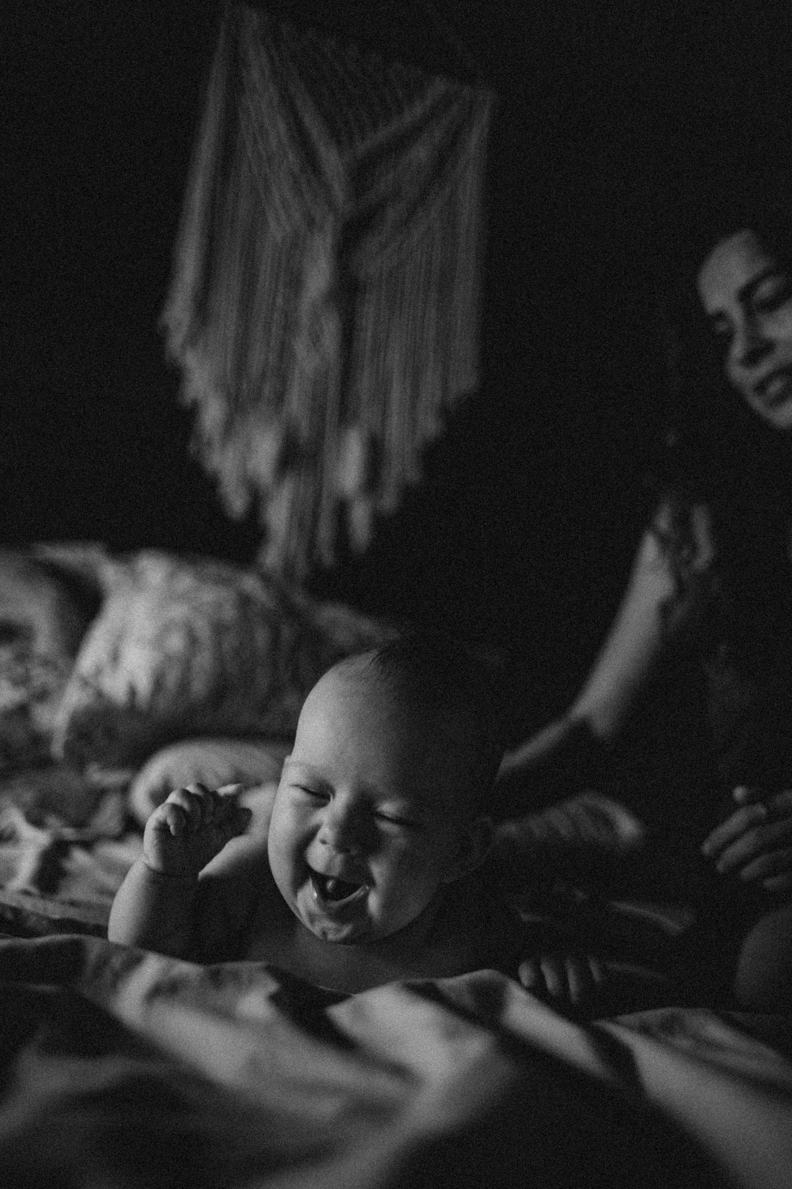 The Story of Flora. Fotografa documental de familia e nascimento em Florianópolis SC Daria Ermolaev