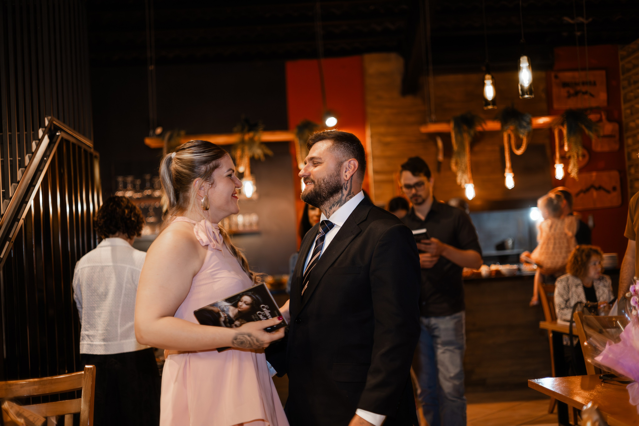 Lançamento de Livro Vivi Princival. Lumiere Filmes e Fotos