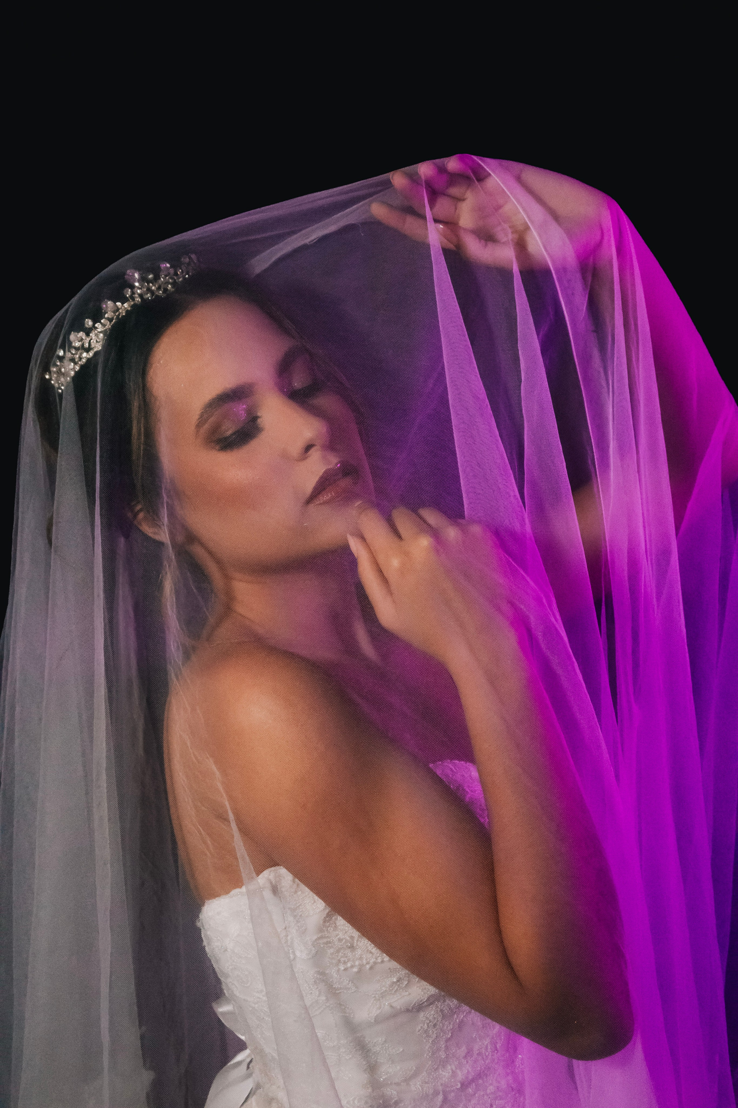 Sessão de Fotos de Noiva / Estilo Moda para Noivas