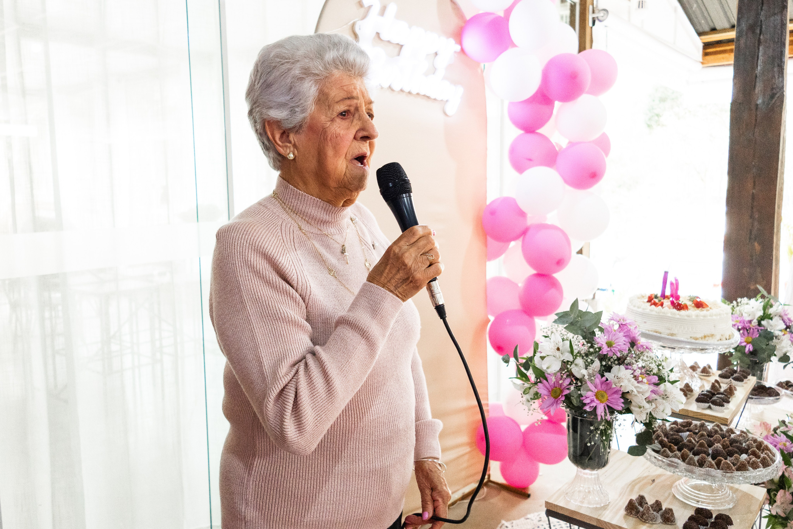Aniversário 99 anos. Lumiere Filmes e Fotos