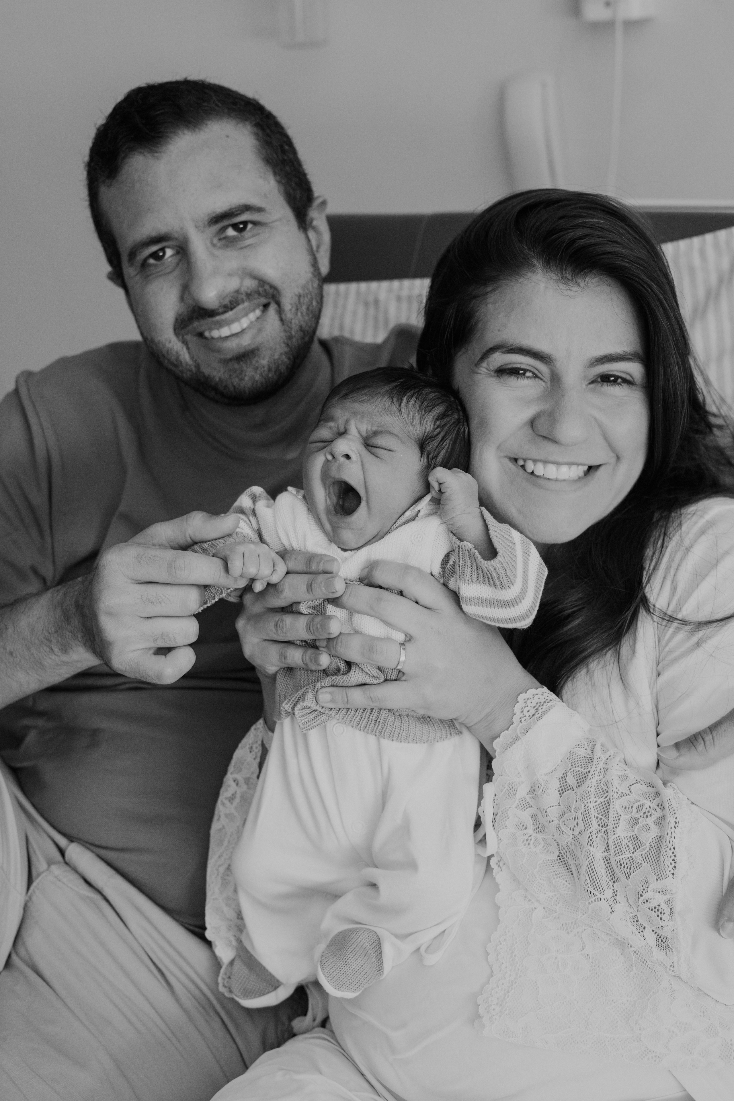 Nascimento Rael. Fotos e filme de partos & famílias