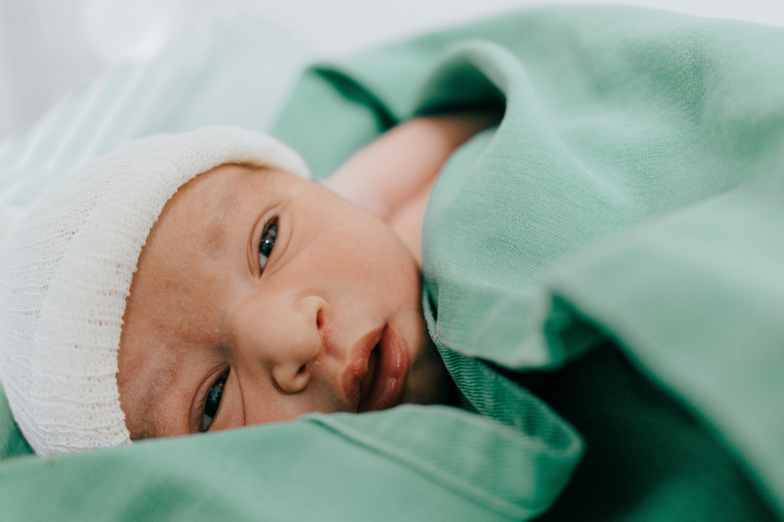 Nascimento Bella. Fotos e filme de partos & famílias