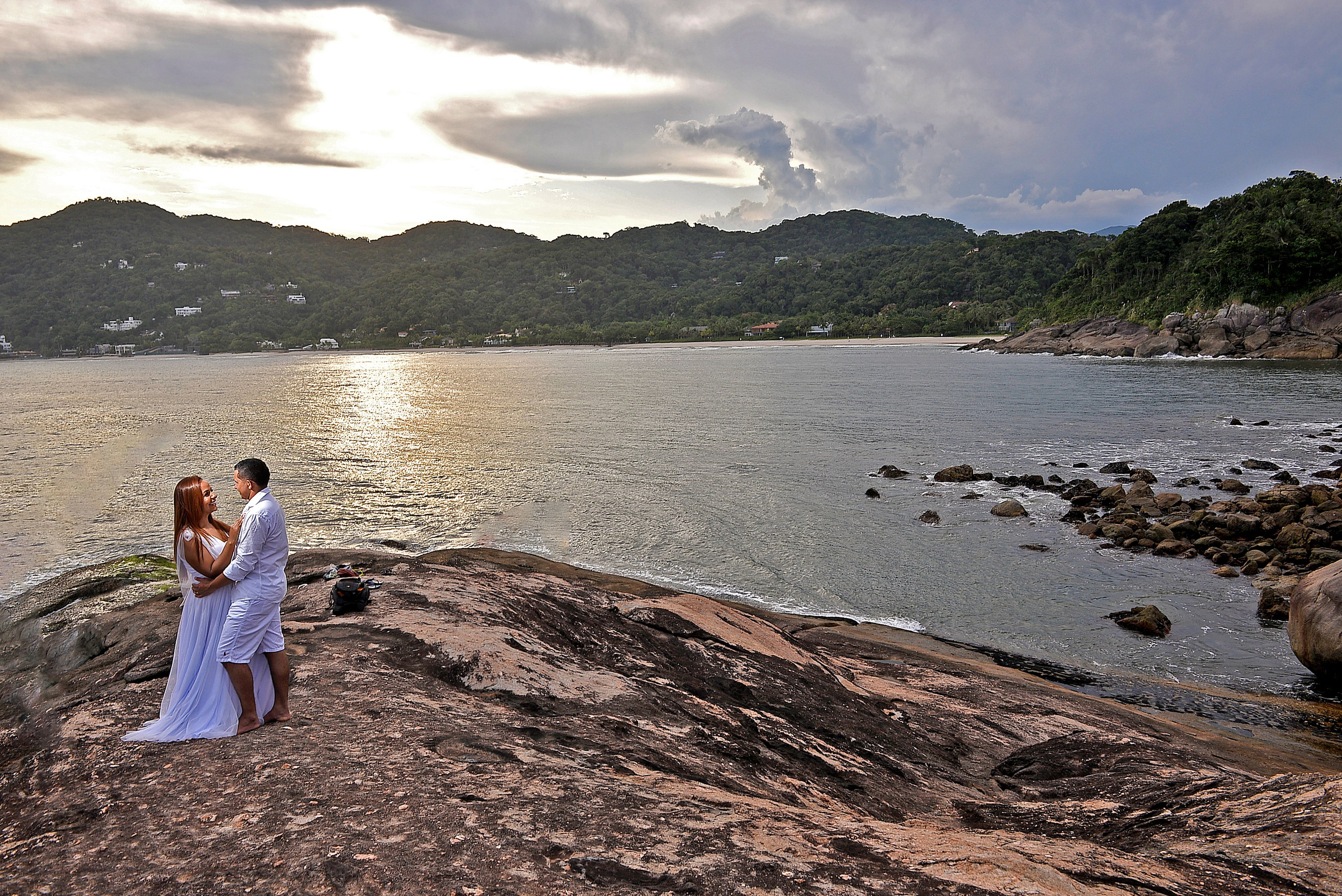 Valdene & Yasmim — Praia das Conchas, Guarujá. Produtora Bride