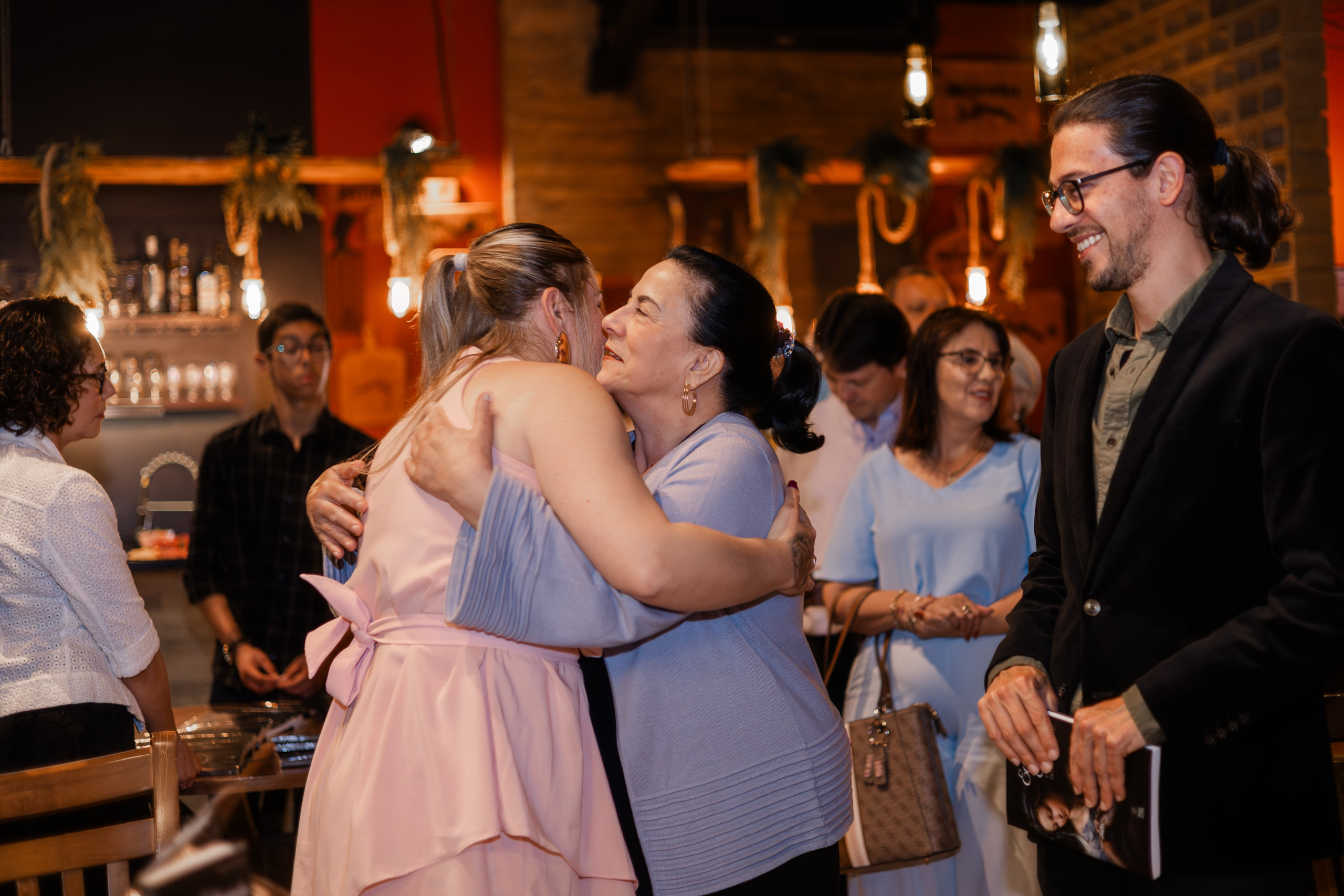 Lançamento de Livro Vivi Princival. Lumiere Filmes e Fotos