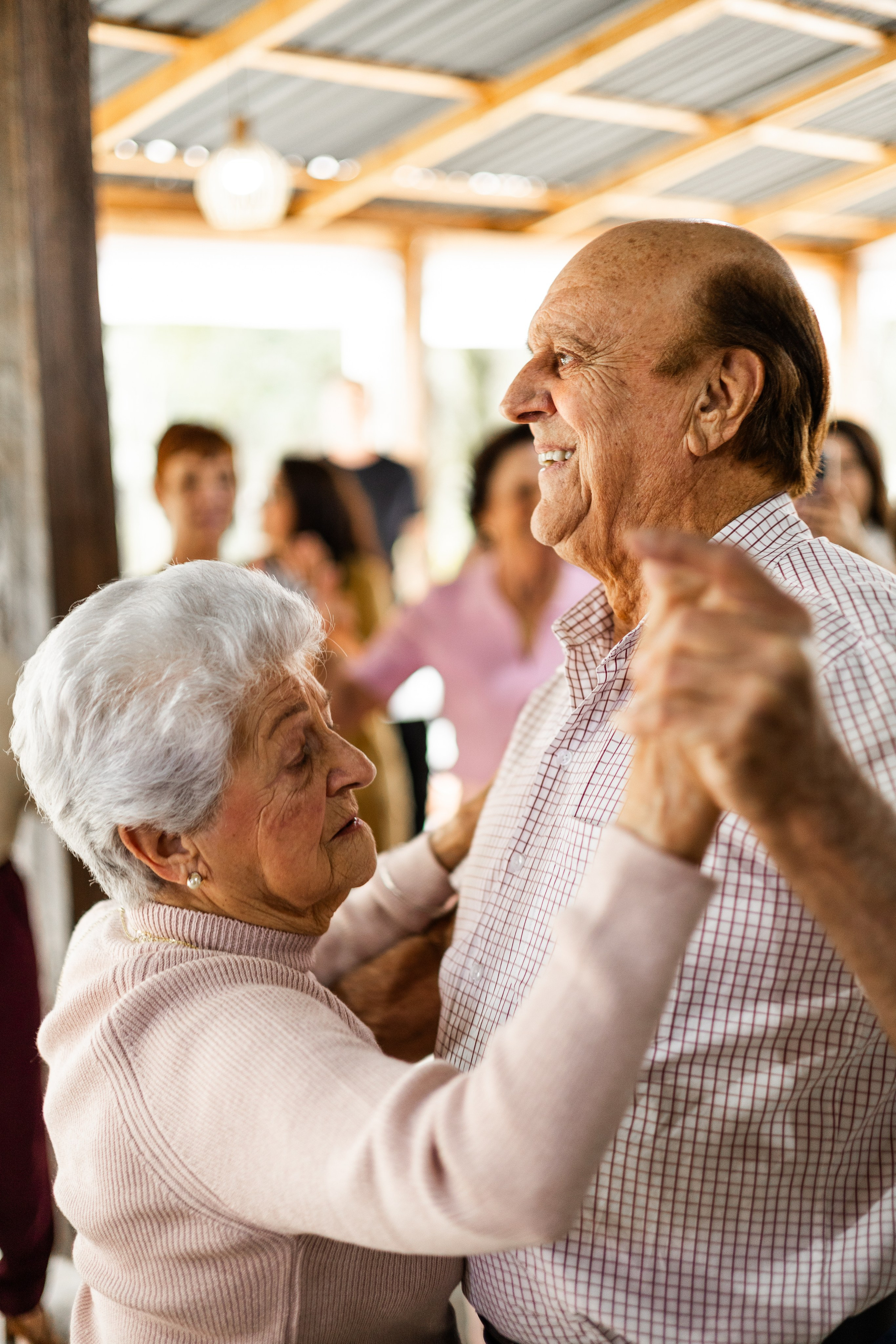 Aniversário 99 anos. Lumiere Filmes e Fotos