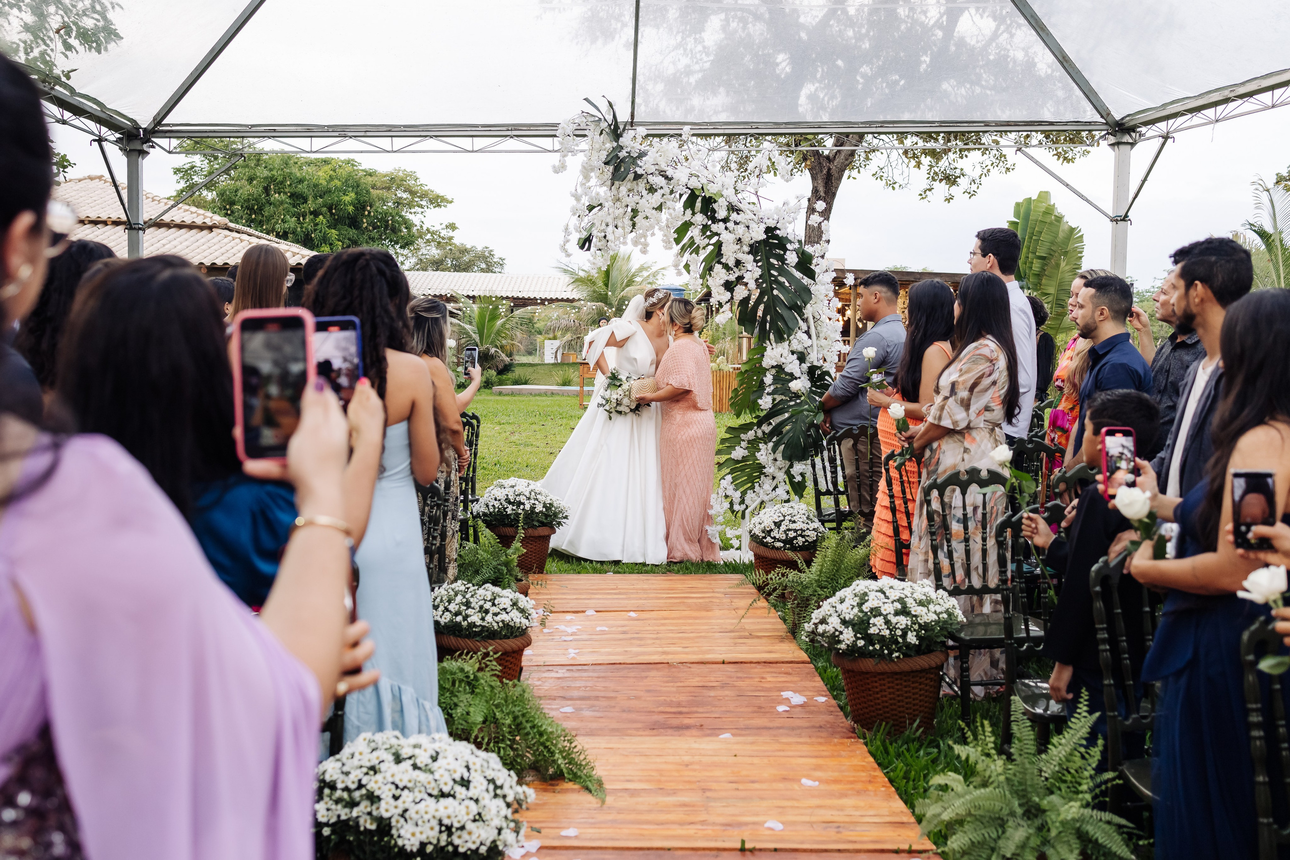 Britany e Rodrigo. Fotografia de casamento, Gestante e 15 anos| Montes Claros/MG