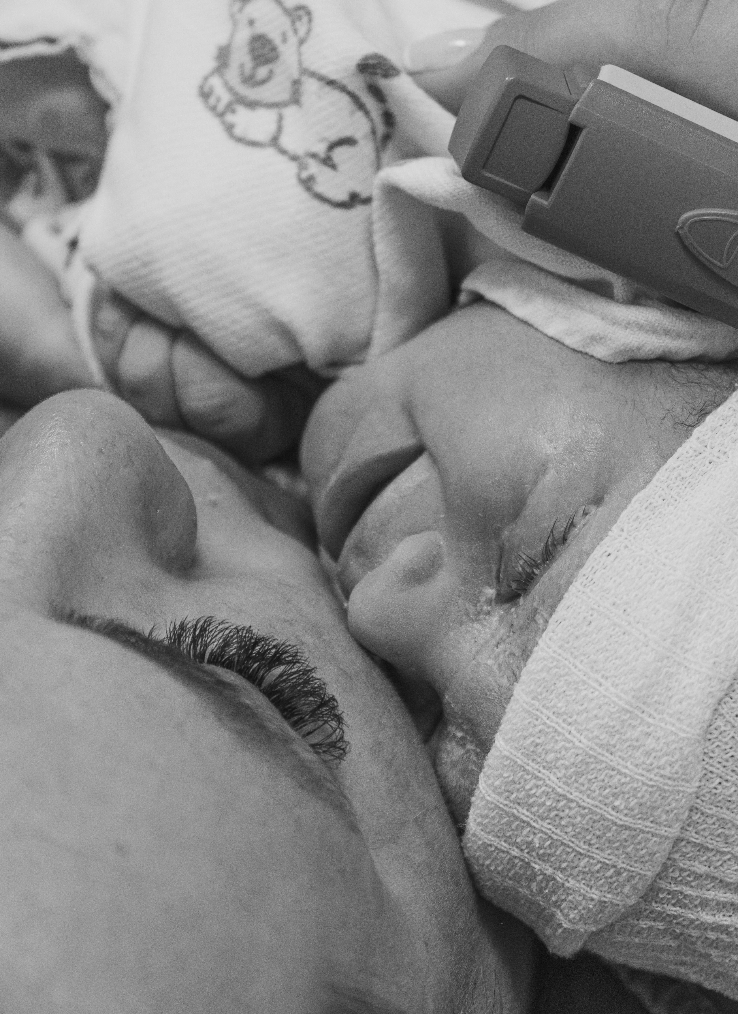 Fotografia de Parto em Sombrio. Registro de Nascimento. Oukla Estúdio