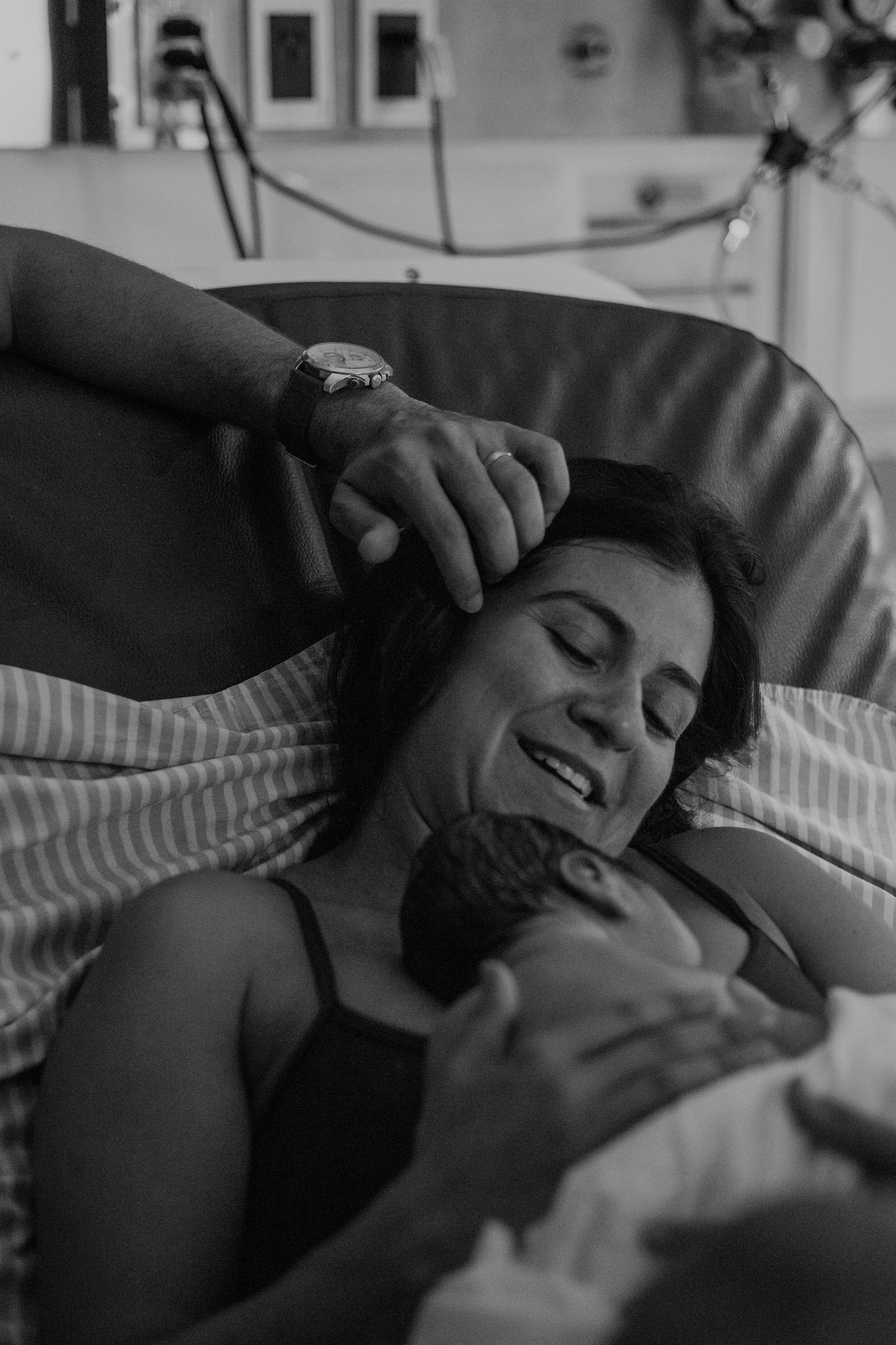 Nascimento Rael. Fotos e filme de partos & famílias