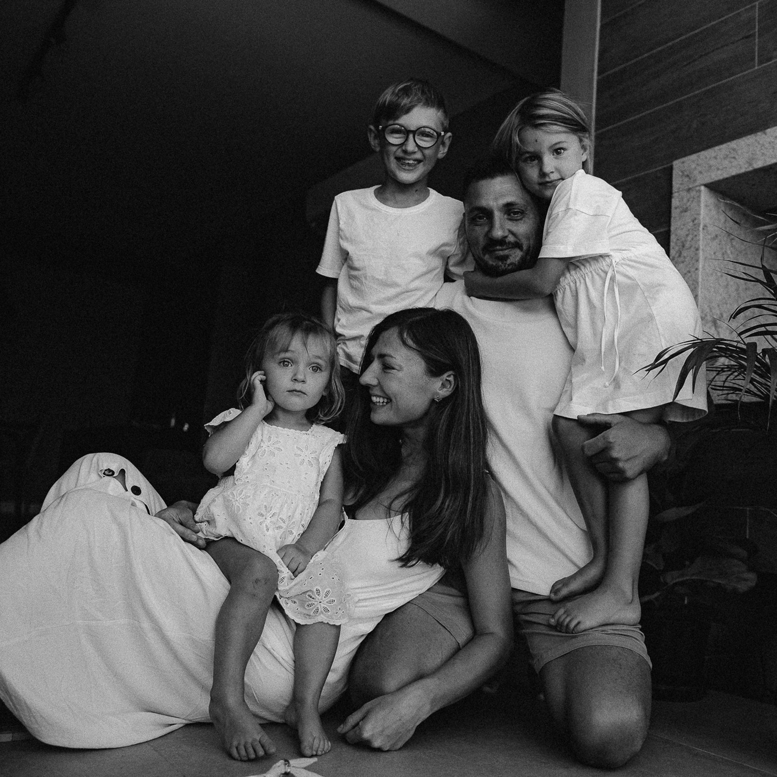 The Story of Flora. Fotografa documental de familia e nascimento em Florianópolis SC Daria Ermolaev