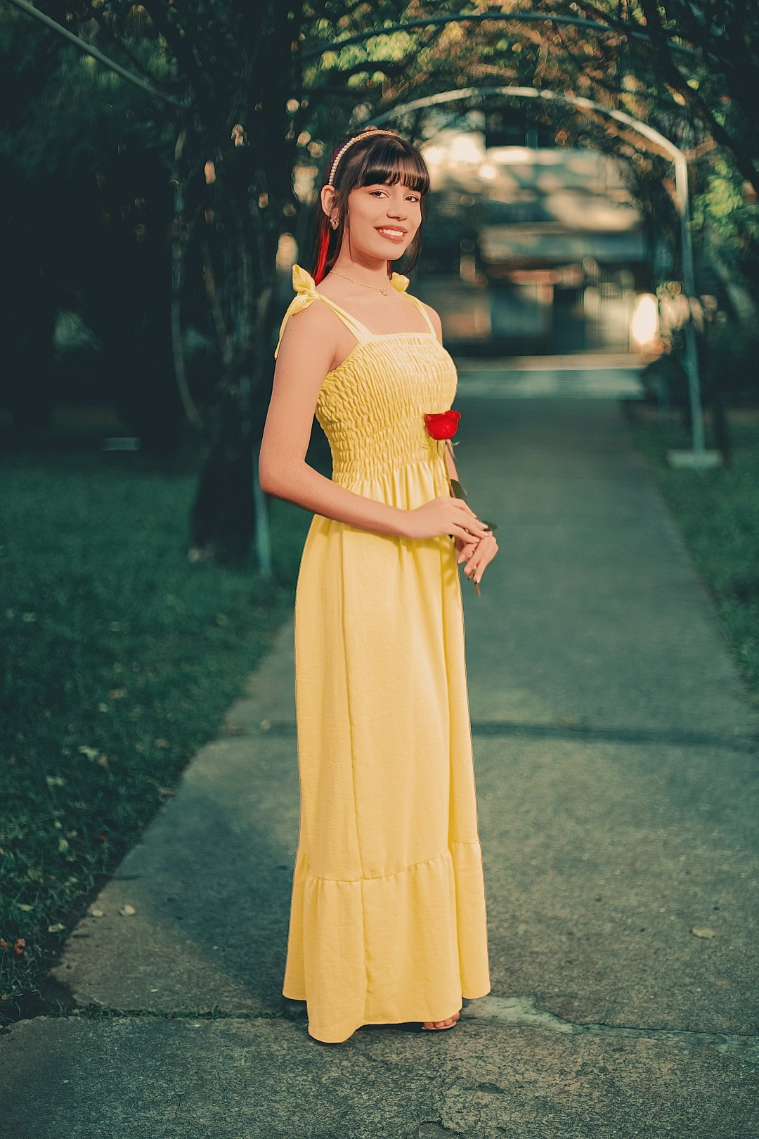 Ensaio fotográfico 15 anos debutante na praça do DMAE em Porto Alegre