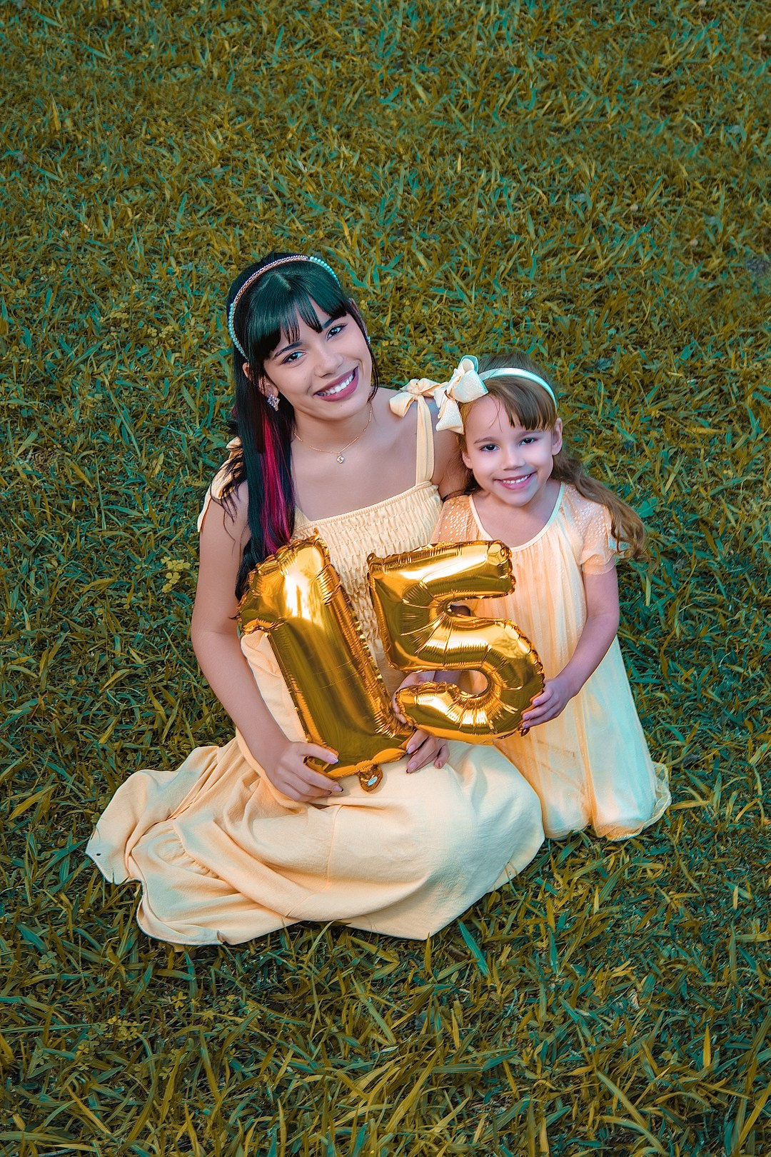 Ensaio fotográfico 15 anos debutante na praça do DMAE em Porto Alegre