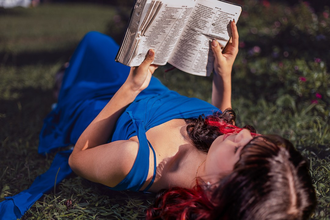 Ensaio fotográfico 15 anos debutante na praça do DMAE em Porto Alegre