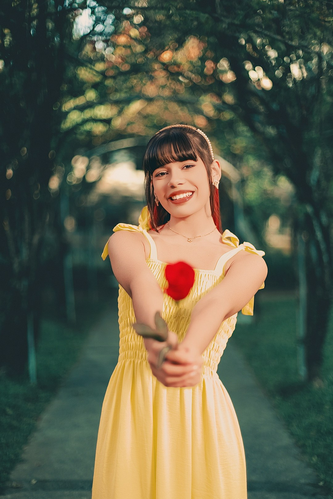 Ensaio fotográfico 15 anos debutante na praça do DMAE em Porto Alegre