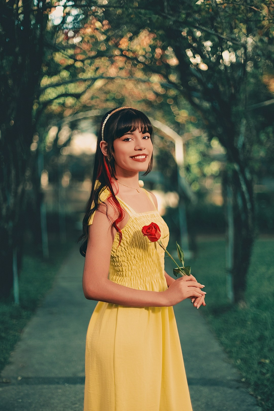 Ensaio fotográfico 15 anos debutante na praça do DMAE em Porto Alegre