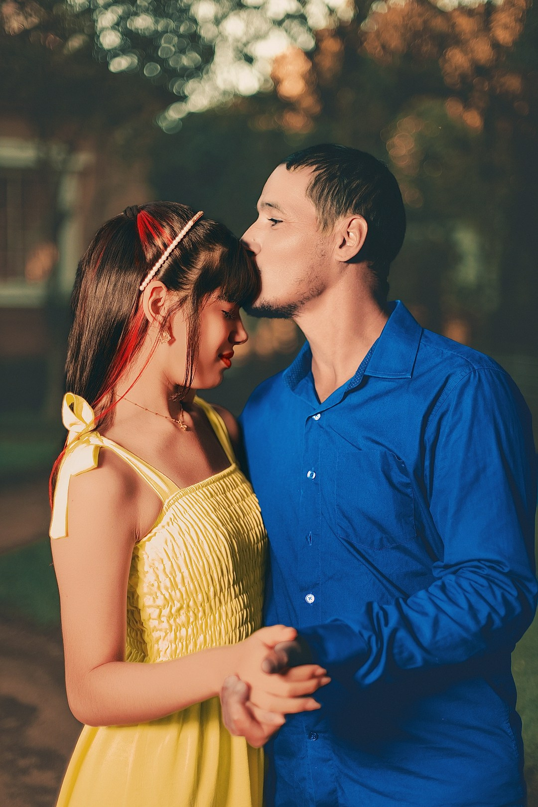 Ensaio fotográfico 15 anos debutante na praça do DMAE em Porto Alegre